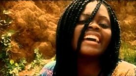 Achallé (The Blessing Hand )