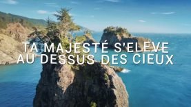 Christiane Moukory – Tu es Digne (Lyric Video)